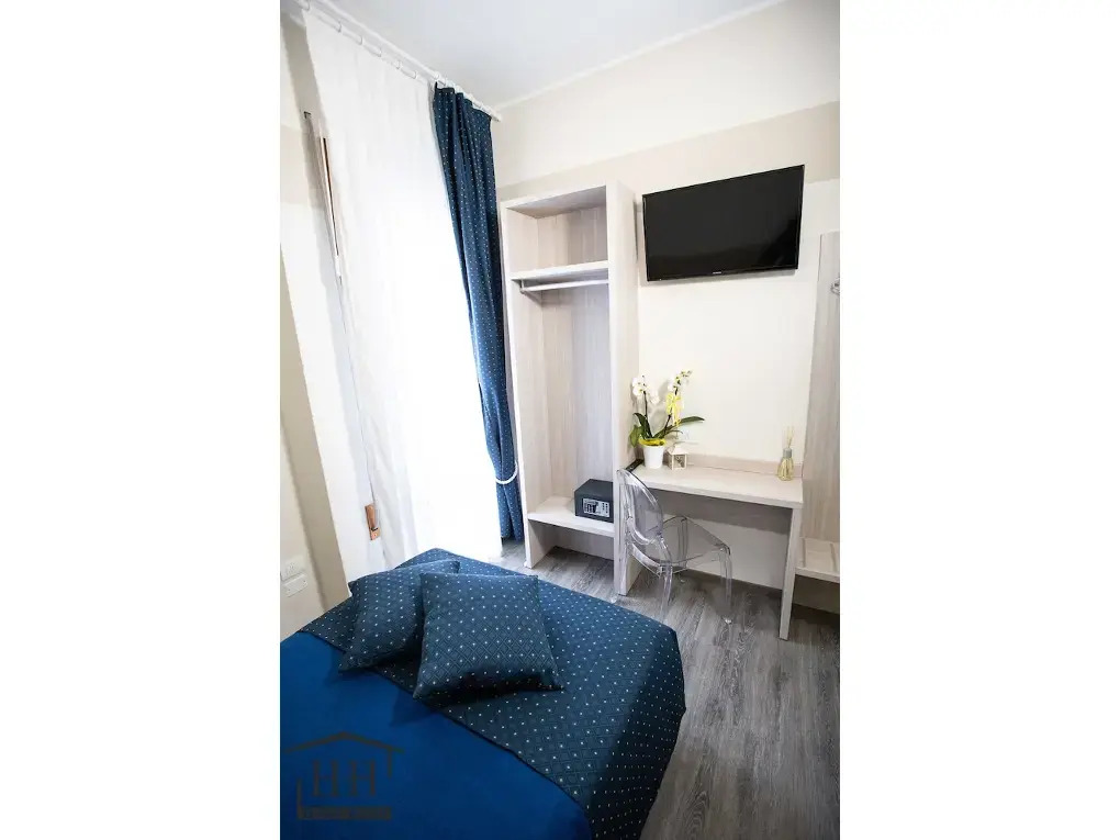 HOME HOTEL