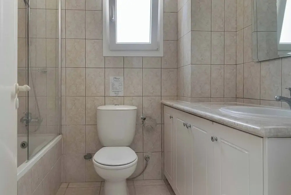 Phaedrus Living: Seaview Hilltop Maisonette