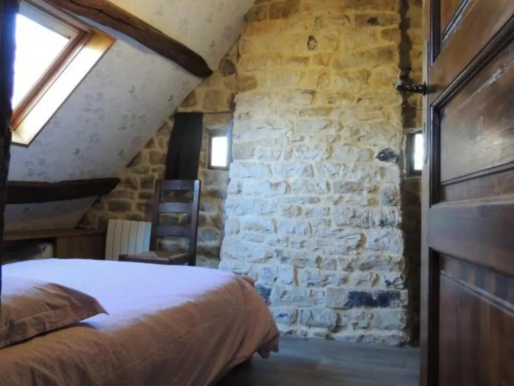 Maison ancienne restaurée avec poêle à bois et animaux admis - FR-1-497-15