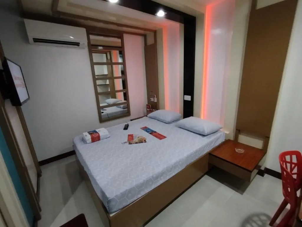 Hotel Sogo Timog Avenue