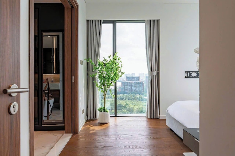 The CREST Premier Residence