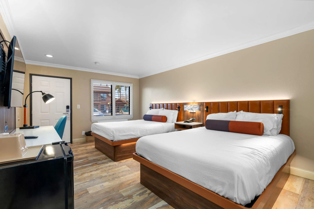 Santa Clarita Motel - Near six Flags Magic Mountain - Valencia