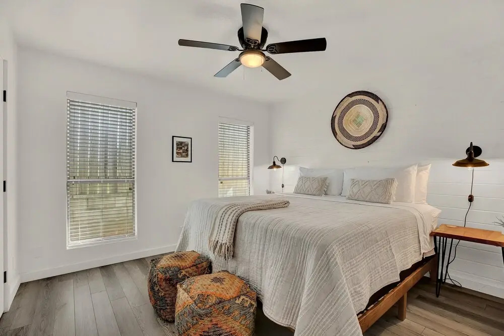 New Stunning Casita With Hot Tub & Fire Pit