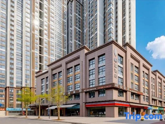 Ezzi  Hotel
