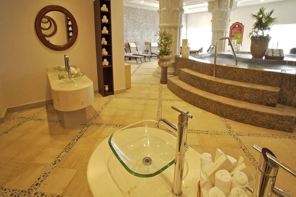 Hyatt Zilara Cancun