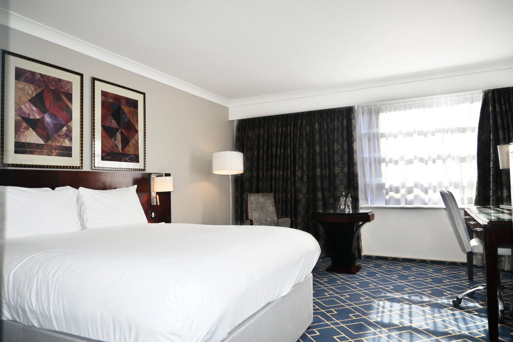 Crowne Plaza Liverpool - John Lennon Airport by IHG