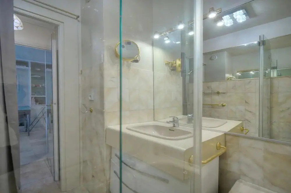 One Bed Apt in the Center of Cannes - 2198