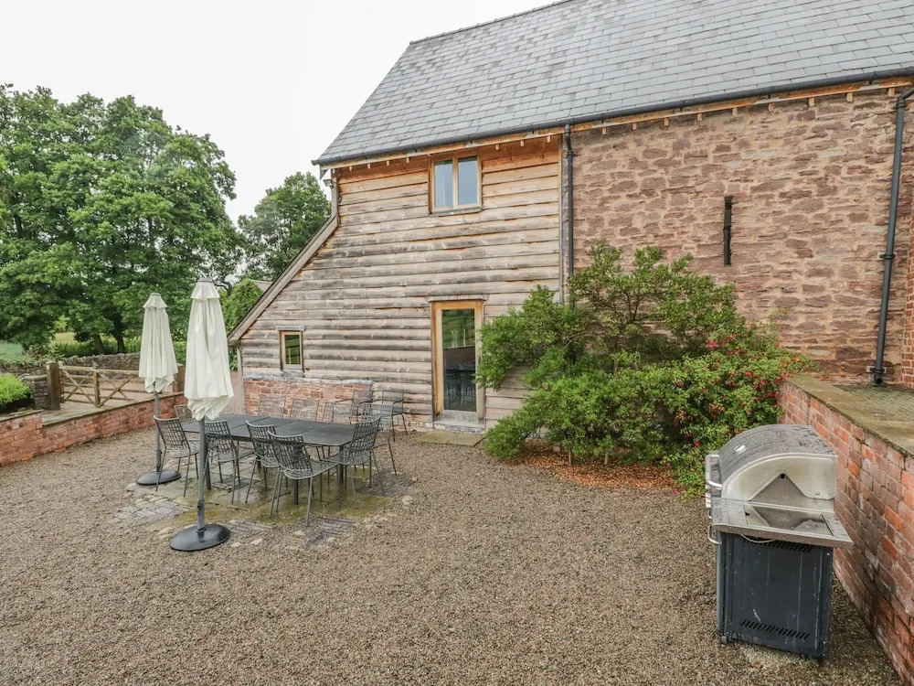 Farm House Barn
