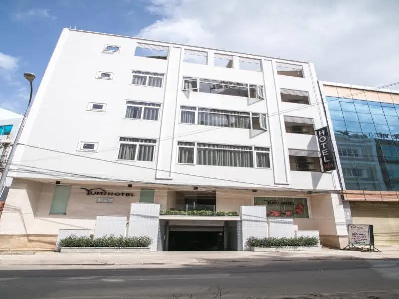 Yumi Hotel