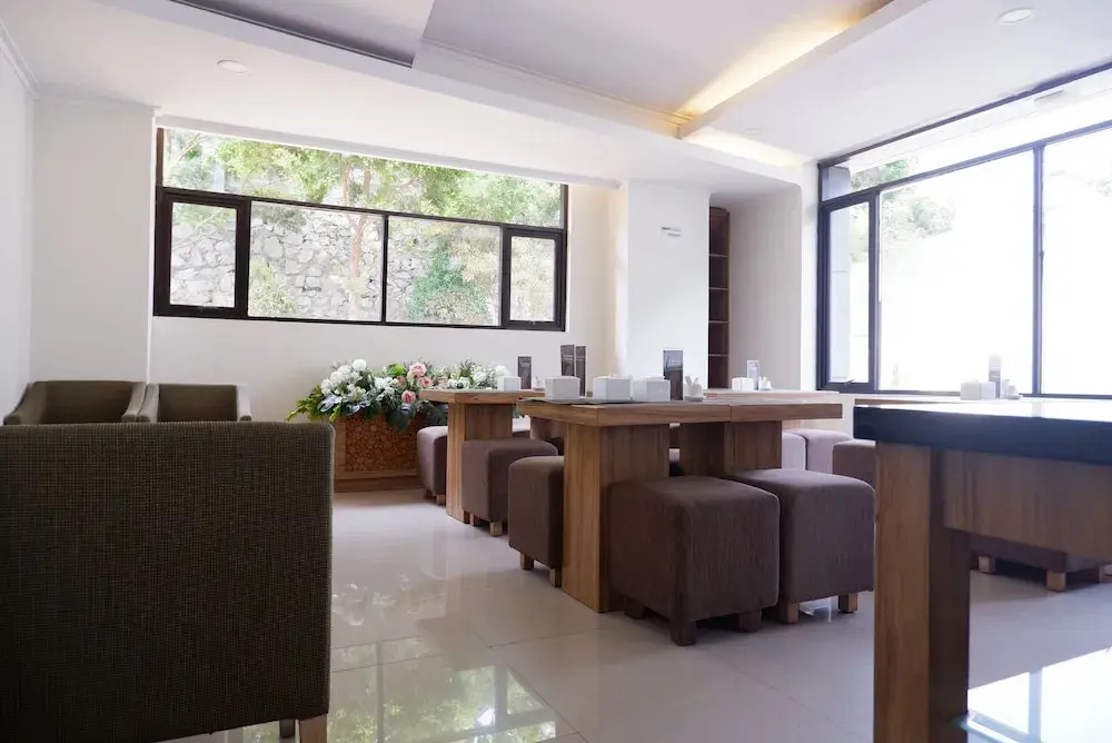 Point C Hotel