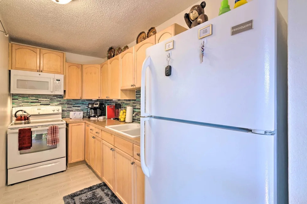 Santa Fe Bungalow ~ 2 Mi to Downtown!