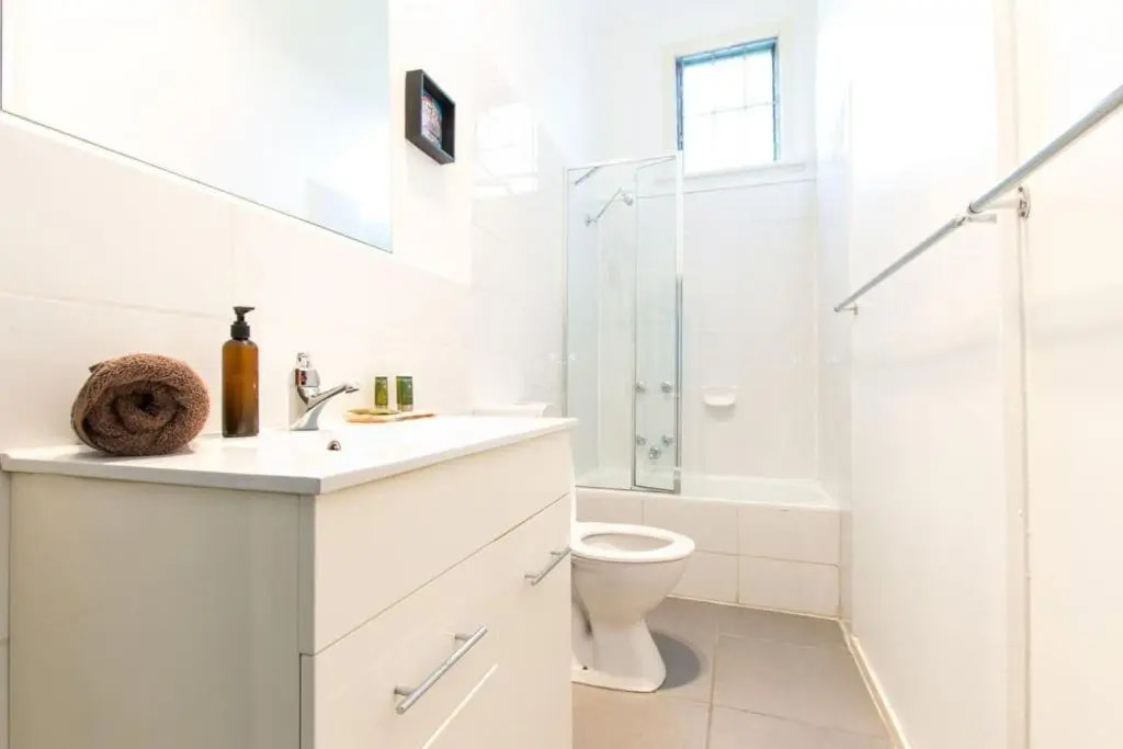 Hunter · Close to Smith St Courtyard + Parking