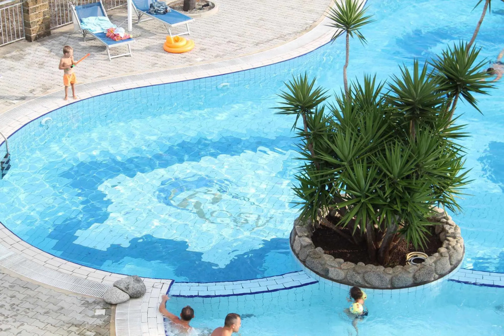 Rosy Hotel Residence