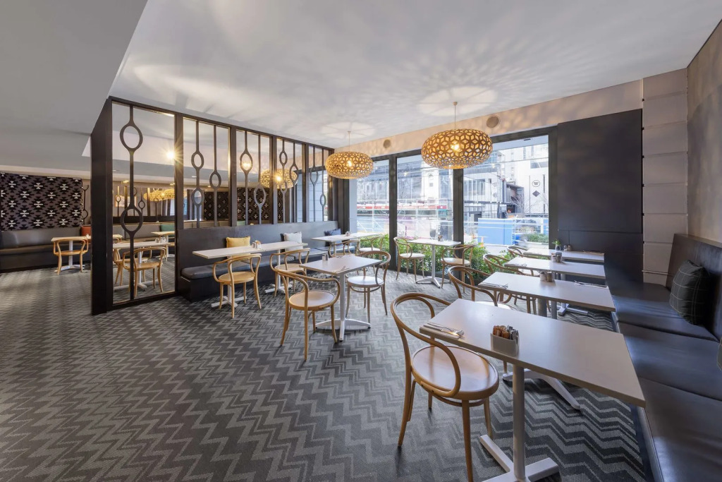 Oaks Perth Hotel