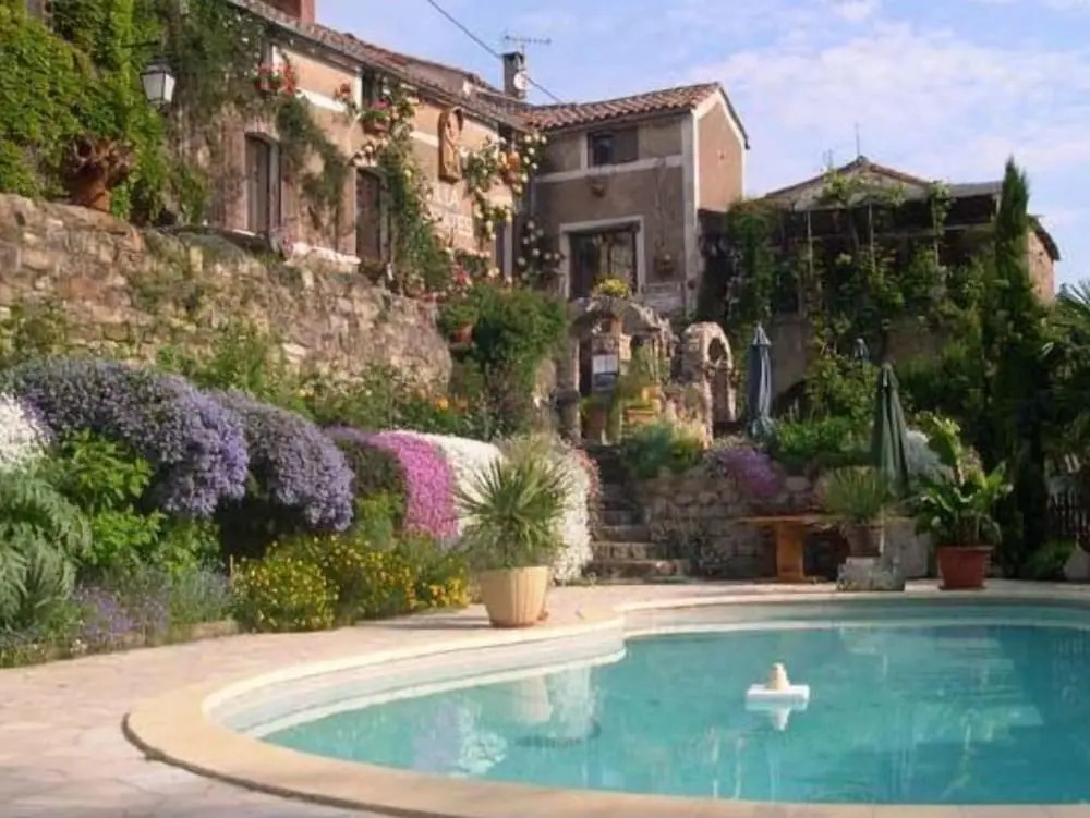 Auberge Issiates