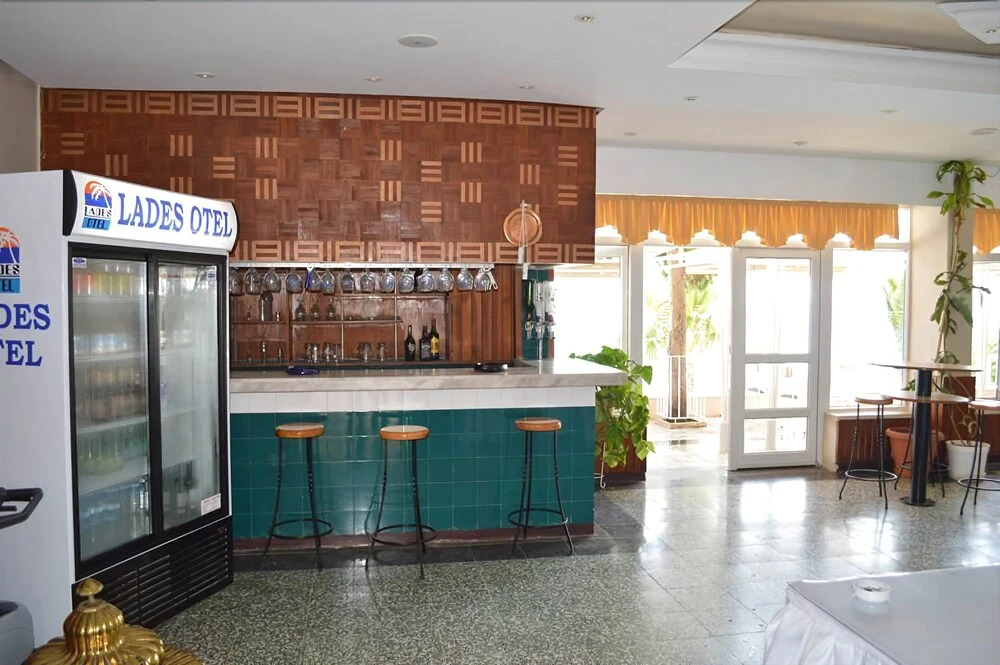 Lades Hotel