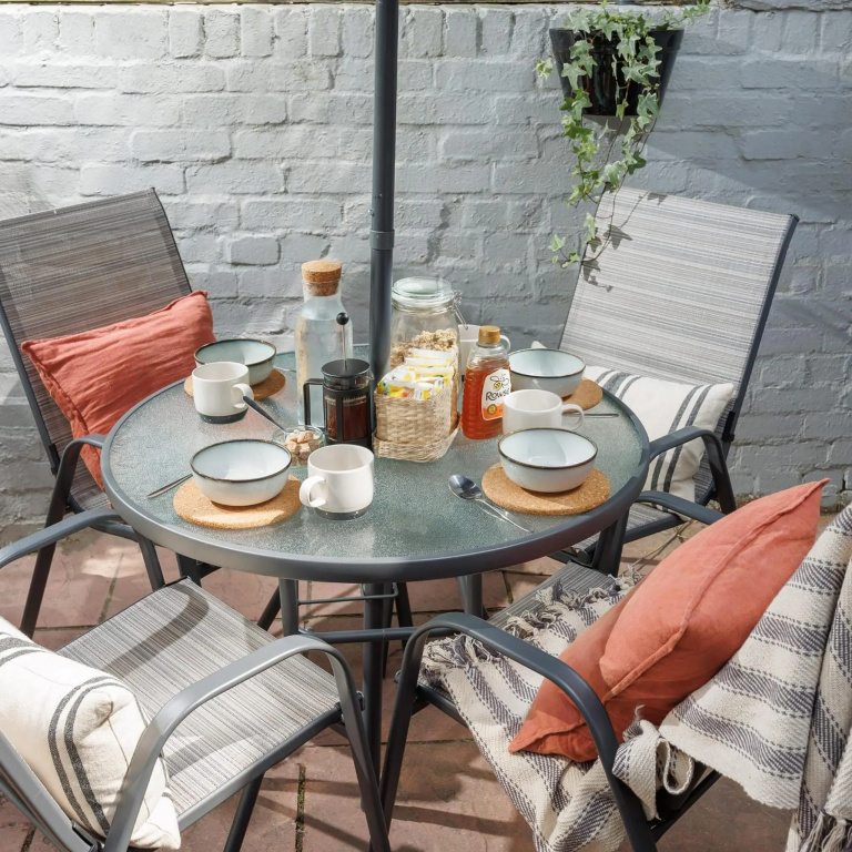 NEW LUXURY for 2022 - Free Parking - Central Plymouth House - Sleeps 10 - Access to Plymouth Hoe - Close to The Barbican - Pets welcome - By Luxe Living
