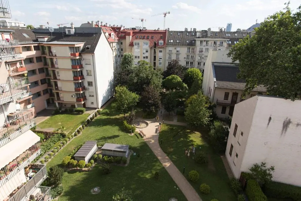 City Break Apartment 1. - PRIVATE GARAGE/AC