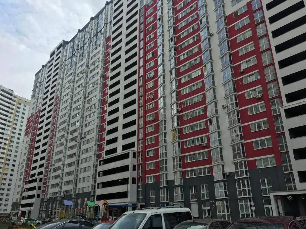 FlatRent Drahomanova 2a, Генератор! ліфти вода опалення