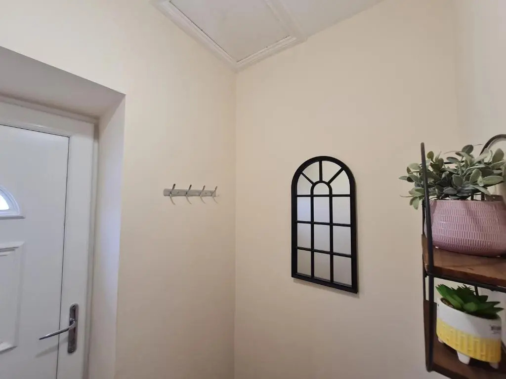 Perfect Location 2 BR serviced apartment Nr Bike Park Wales & Brecon Beacons