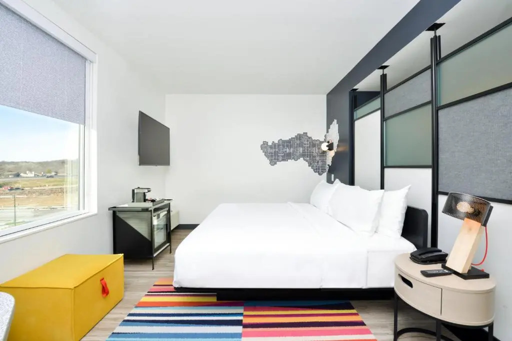 Aloft by Marriott North Kansas City