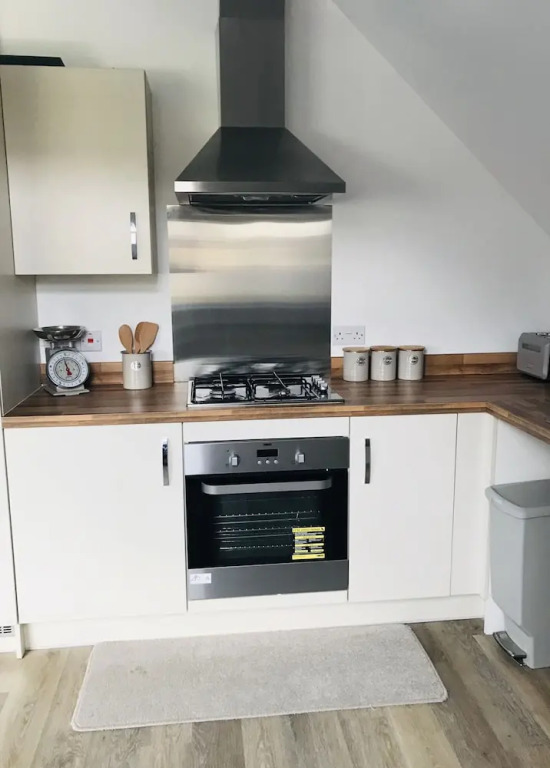 1 Bed Marina Apartment With Sea Views, Penthouse