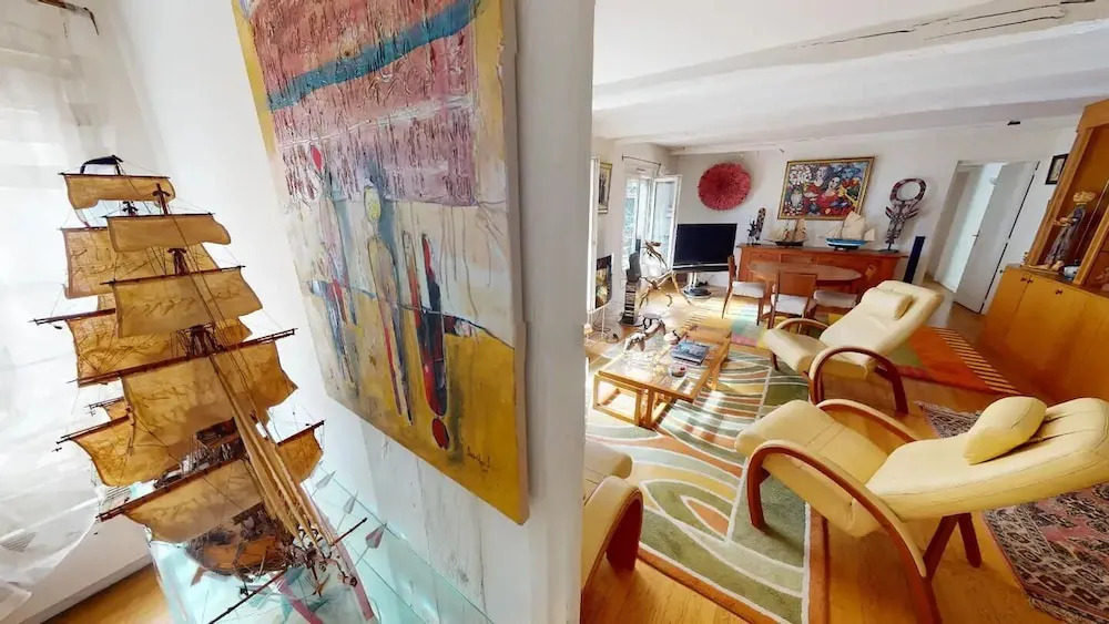Marais Two Bedroom Haven