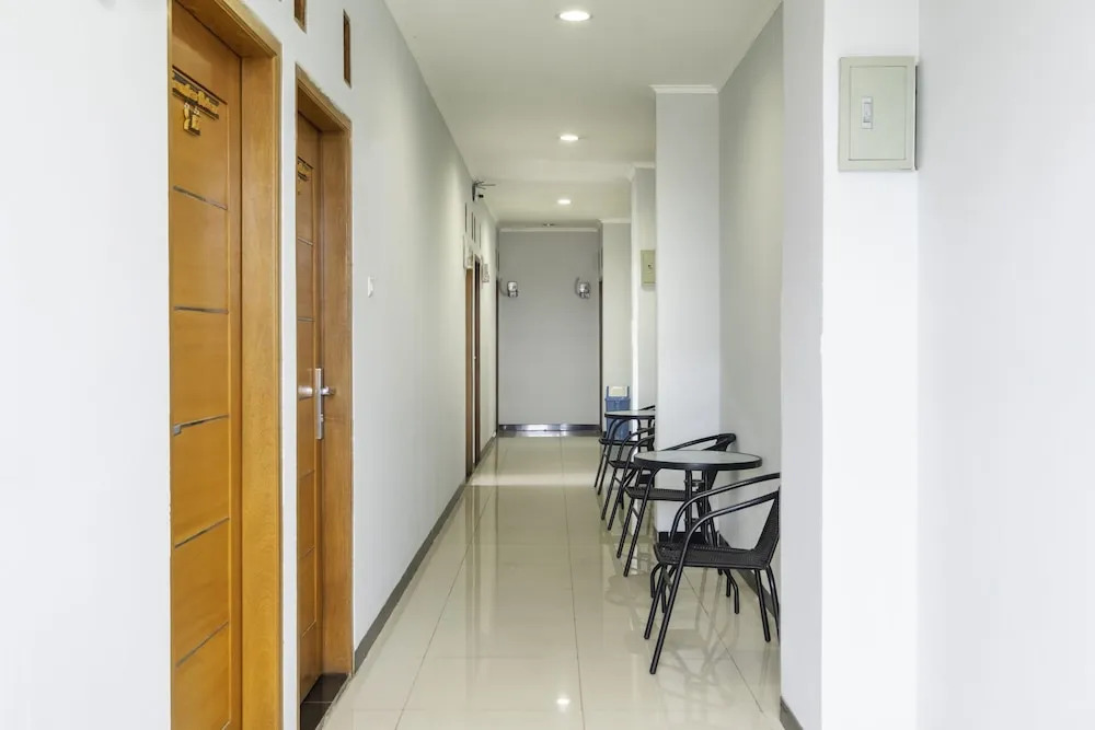 The Karins Guesthouse by OYO Rooms