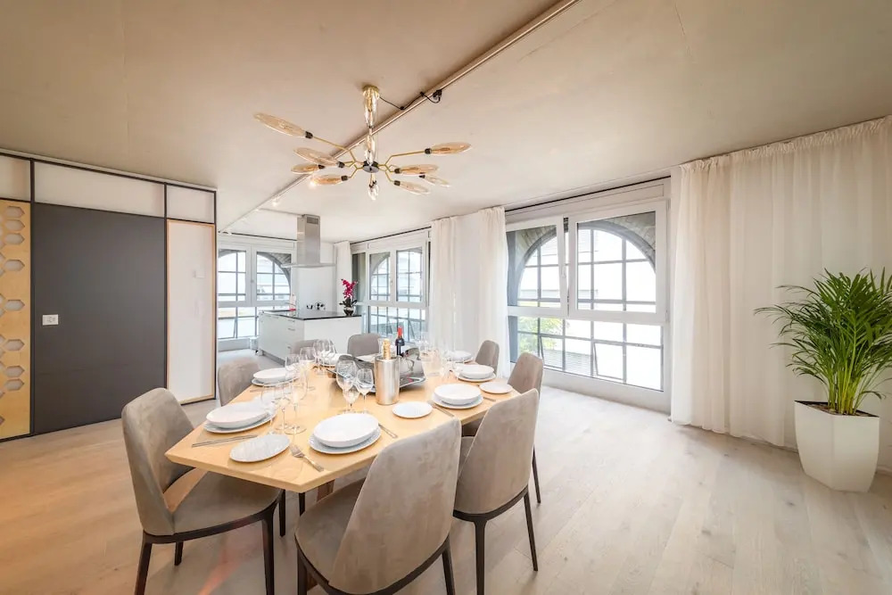 LUXURIOUS CITY CENTRE APARTMENT VEVEY by GUESTLEE