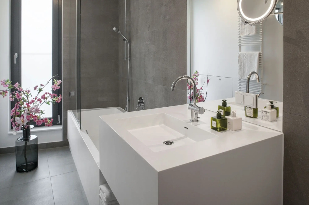 AMANO HOME Apartments