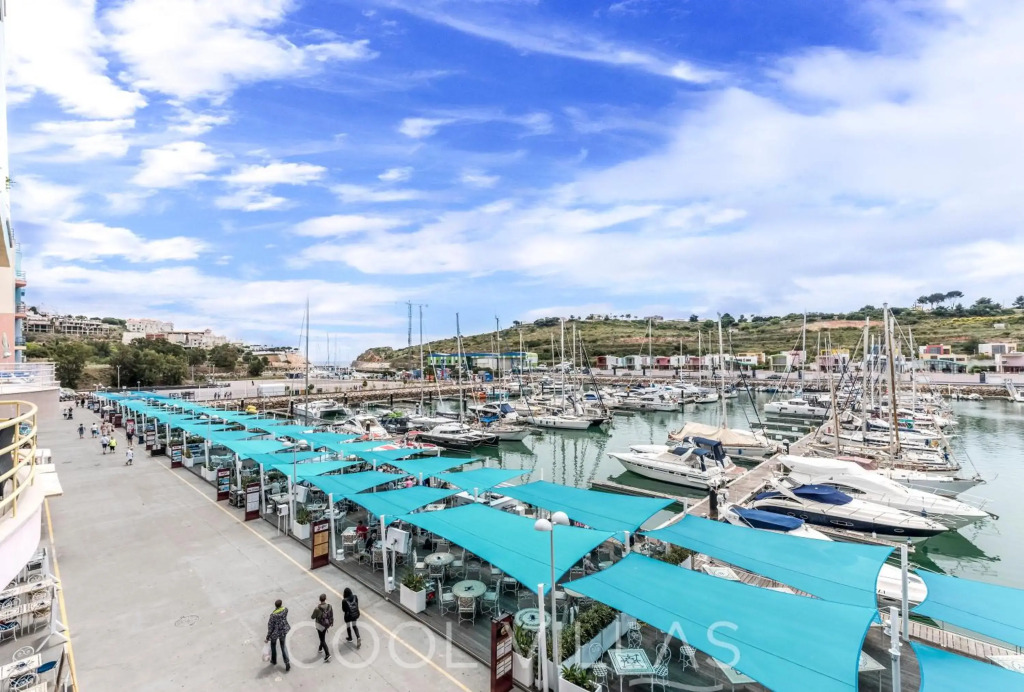 Marina Water View - 6 people, bars & restaurants