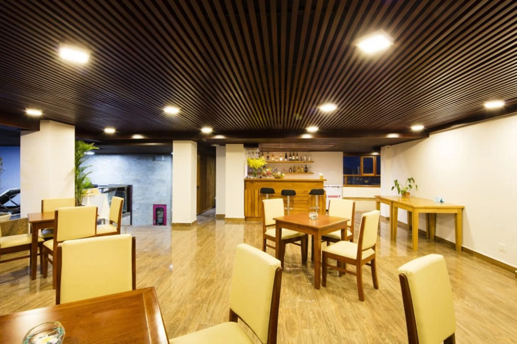 Rosy Hotel Nha Trang