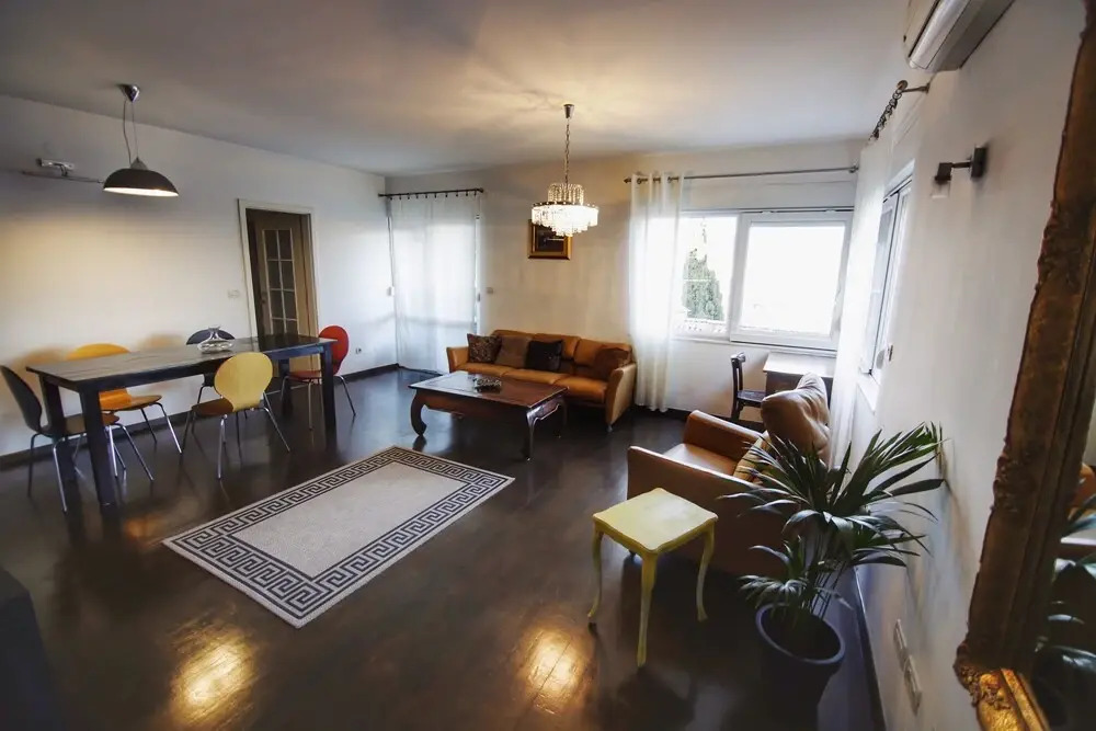 Calm & Relax with private PARKING