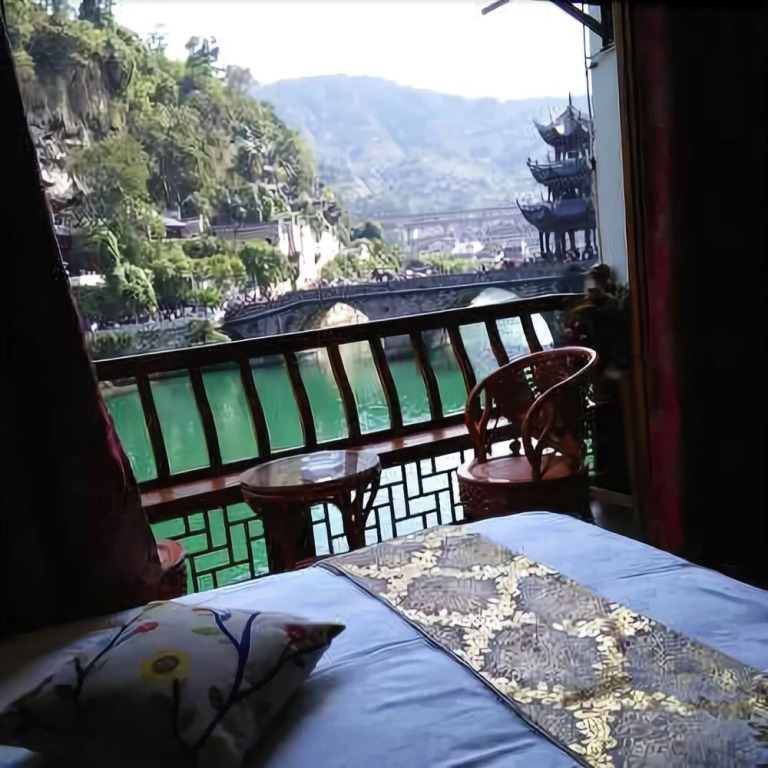 Tiexi Yinxiang Tongfu Inn