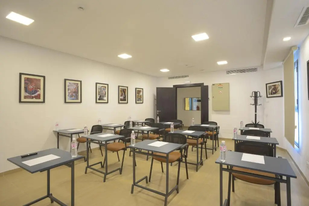 MAIA HOTEL SUITES
