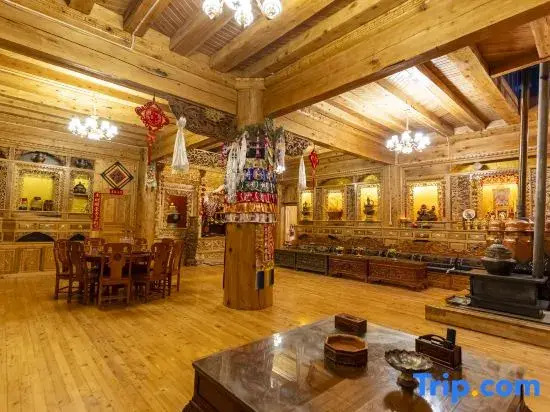 Shangri La Zhuogelinka Homestay
