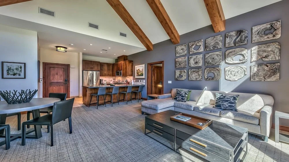 Luxury 2br Steps From Heavenly Village & Gondola 2 Bedroom Condo by RedAwning