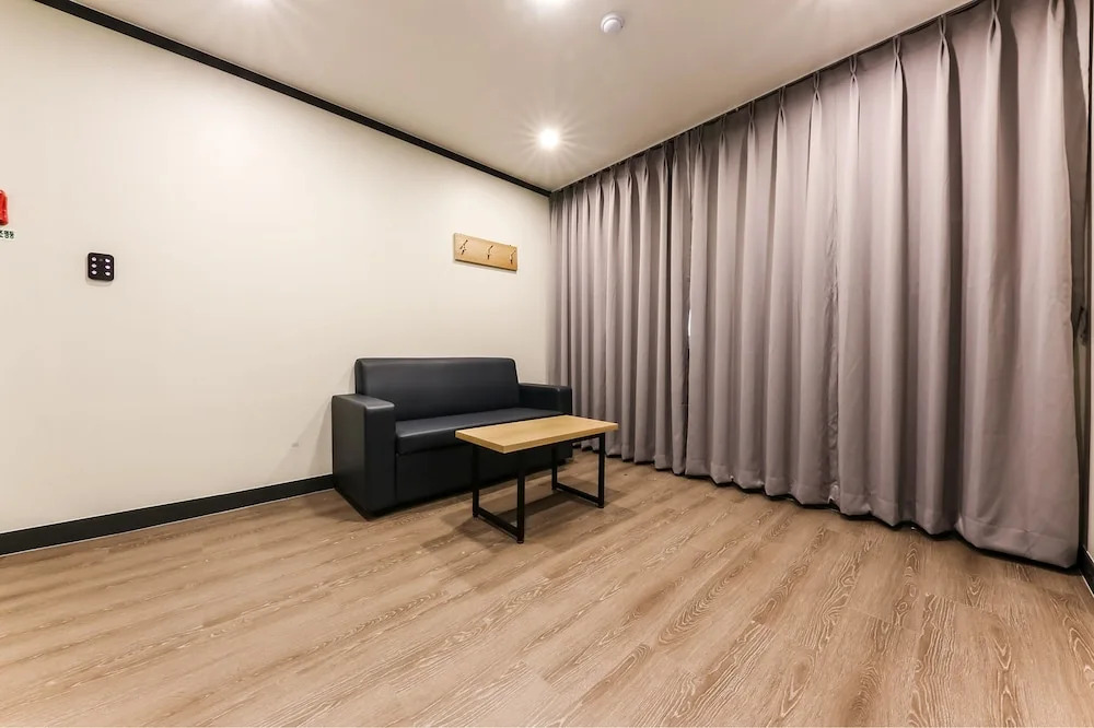 Hotel Adel