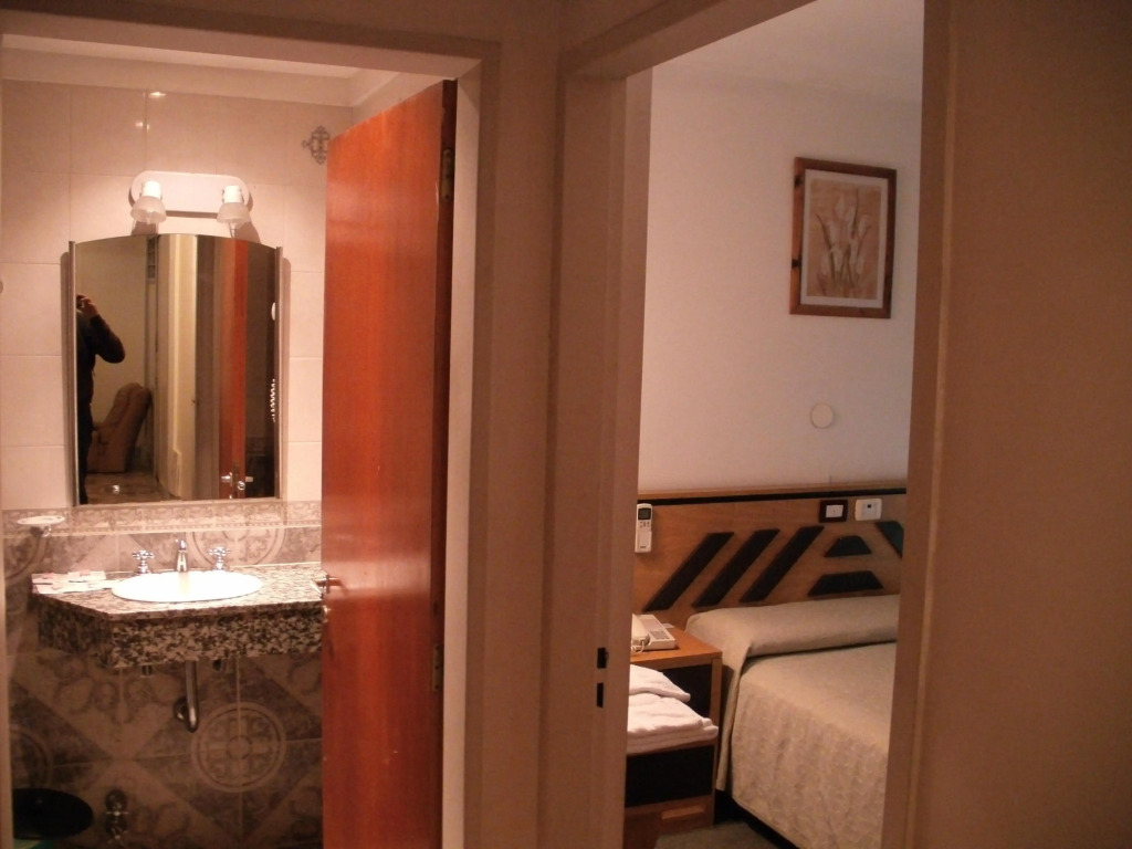 Hotel PANAME, CERCA DE LA RURAL , EMBAJADA EEUU , HIPÓDROMO DE PALERMO Y CAMPO DE POLO