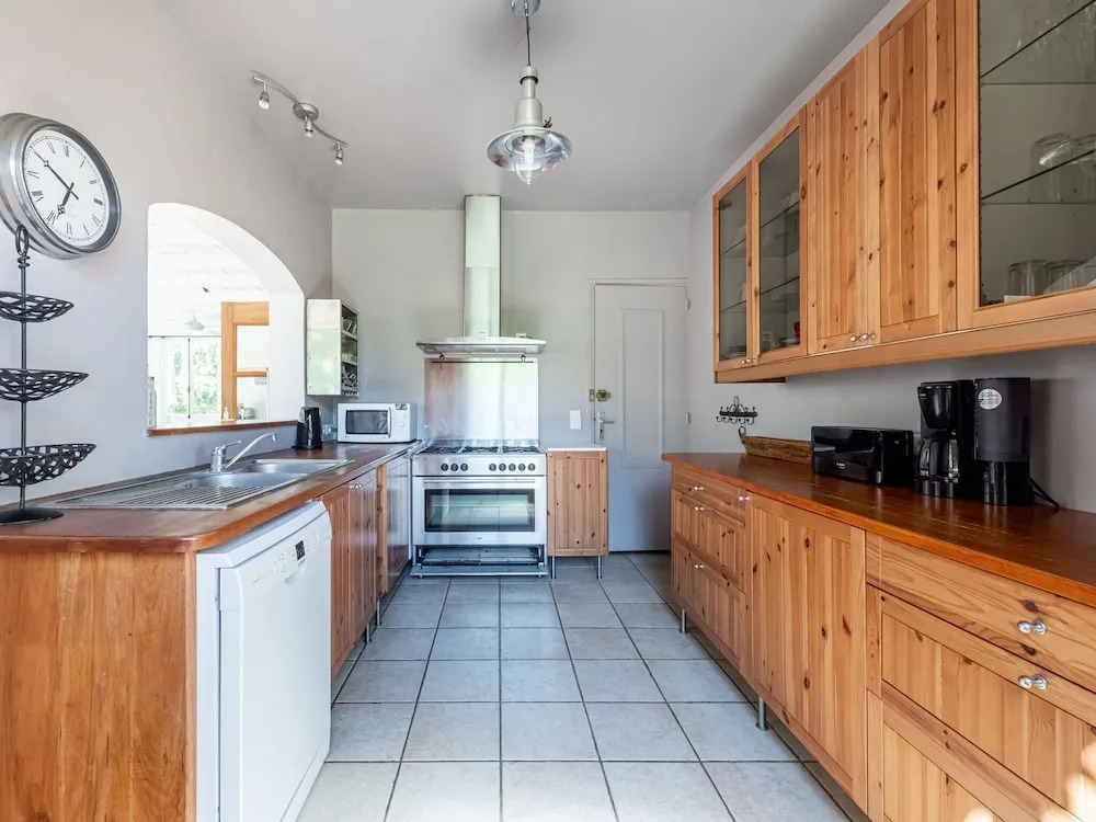 Lavish Holiday Home in La Croix-valmer With Swimming Pool