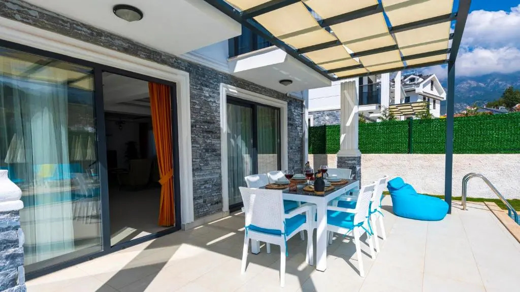 Hisar 1 - 4 Bedroom Holiday Villa in Hisarönü