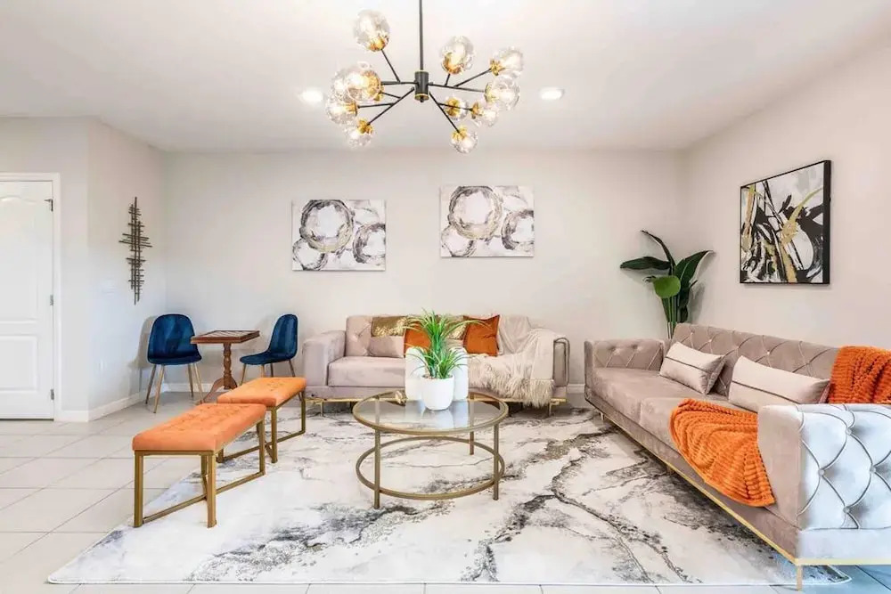 Designer Decorated-3 Bedroom Near Disney