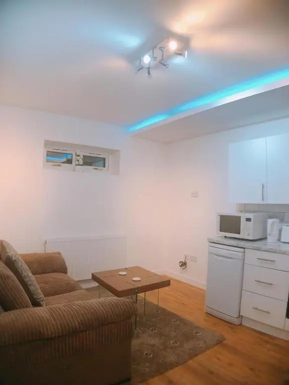Comfortable double bedroom lovely bungalow