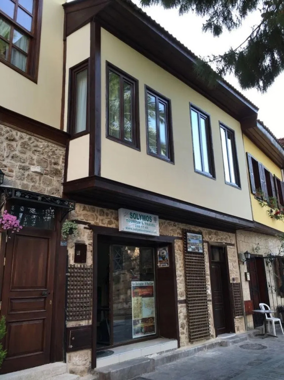 Cemre Apart
