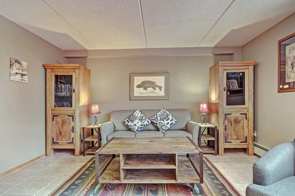 Spacious Condo in the Heart of Center Village - Pet Friendly - VS367 by Redawning