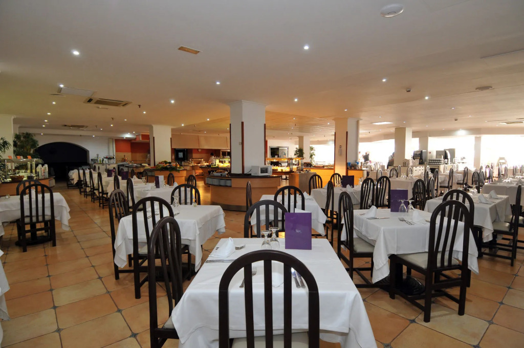 Paradise Park Fun Lifestyle Hotel