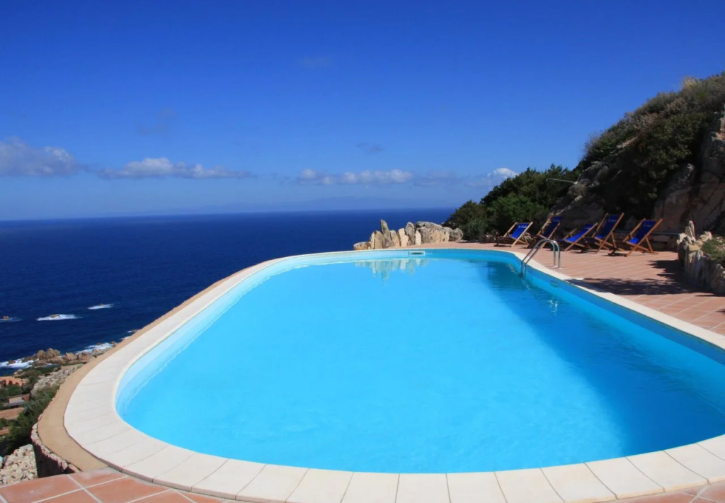 Costa Paradiso Resort