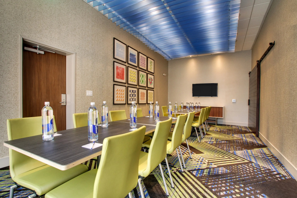 Holiday Inn Express & Suites Charleston NE Mt Pleasant US17 by IHG