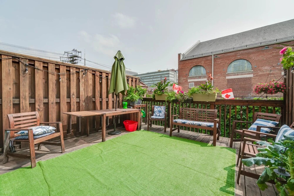 3 Bedroom 2 Bath Large Patio and CN View