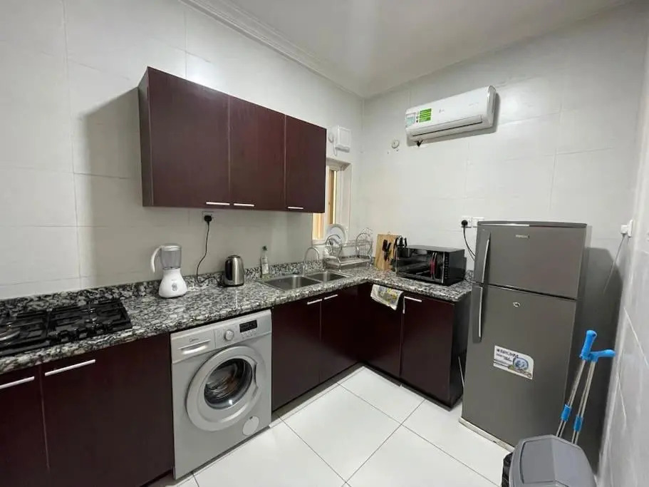 Lovely 2-bedroom condo with free parking and WiFi.
